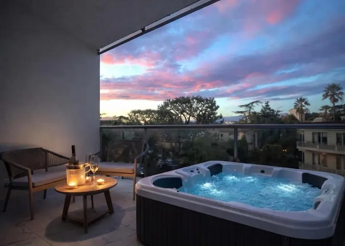 Luxe Jaccuzi Marbre Et Terrasse Cannes